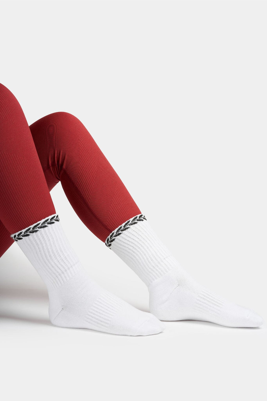 🎁 LEAVES Silk Socks "White" (100% off)